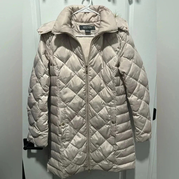 KENNETH COLE WOMEN'S MID-LENGTH CHEVRON QUILTED PUFFER JACKET HOODED COAT - Picture 5 of 10